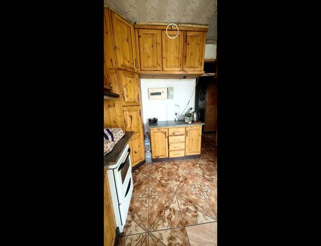 2 BEDROOM APARTMENT FOR SALE IN VANDERBIJLPARK CW 1